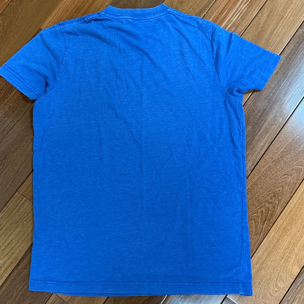 Hollister Vibrant Blue Tee - Picture 2 of 3
